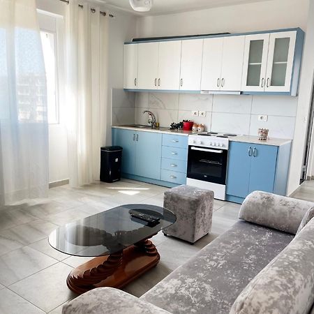 L.T. Noy'S Apartment Sarandë Eksteriør billede