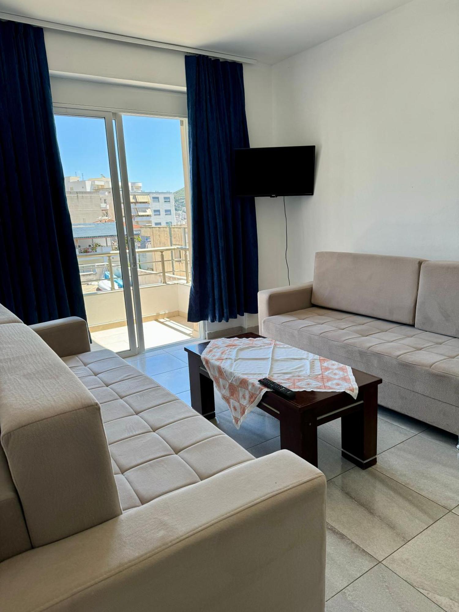 L.T. Noy'S Apartment Sarandë Eksteriør billede